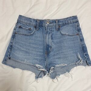 High Rise Mom Shorts Light Wash